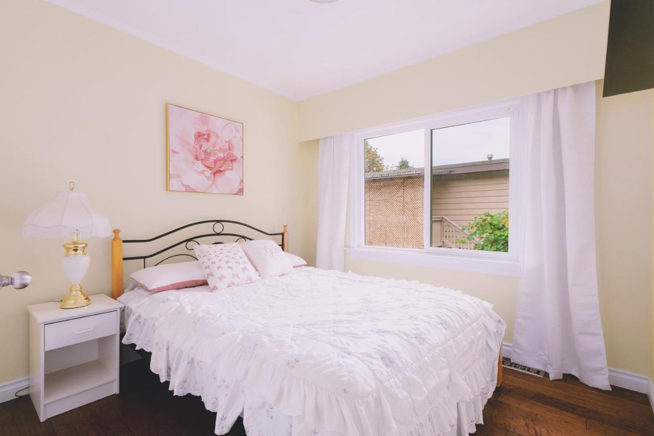 Lovely 3 Bedroom Port Moody Spacious Home 6 People Free Parking Экстерьер фото
